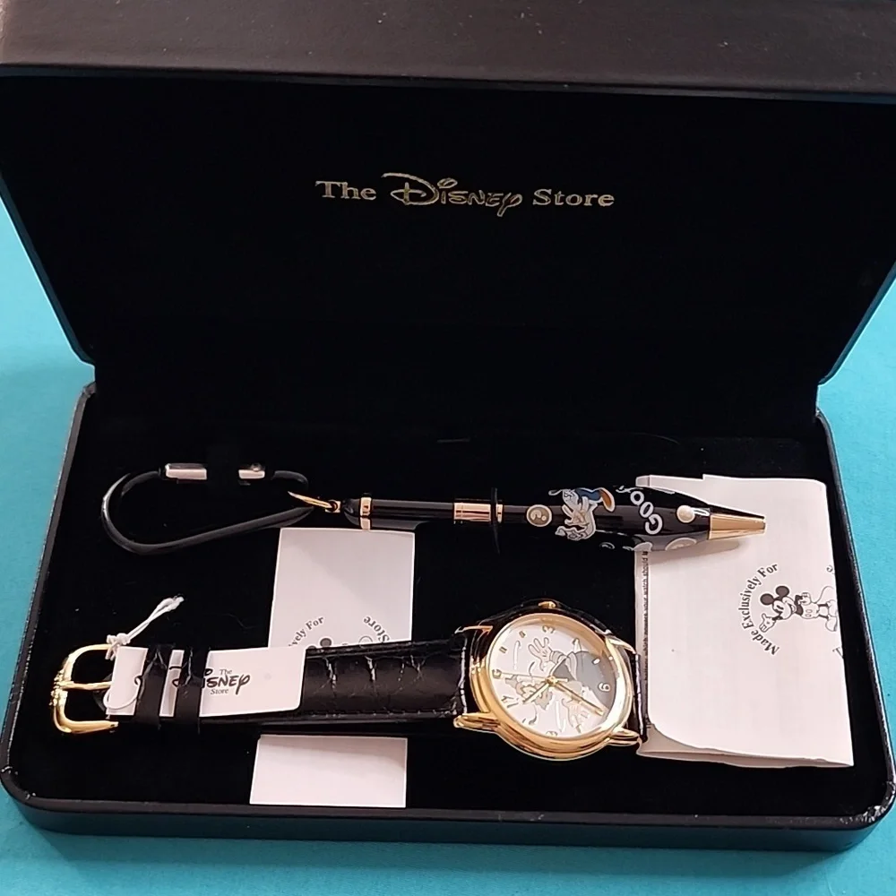 Vintage Rare NWT Disney Goofy Watch with Matching Pen Keychain